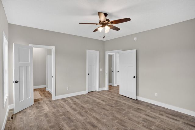 000 South 82nd Road, Bolivar, MO 65613