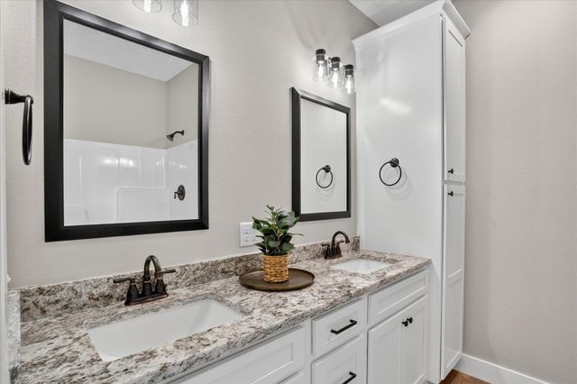 000 South 82nd Road, Bolivar, MO 65613