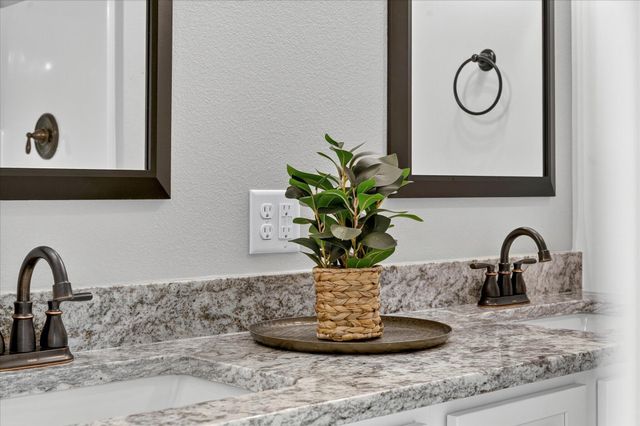 000 South 82nd Road, Bolivar, MO 65613