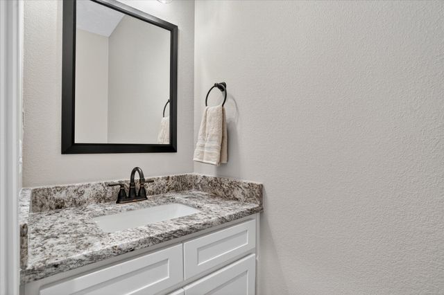 000 South 82nd Road, Bolivar, MO 65613