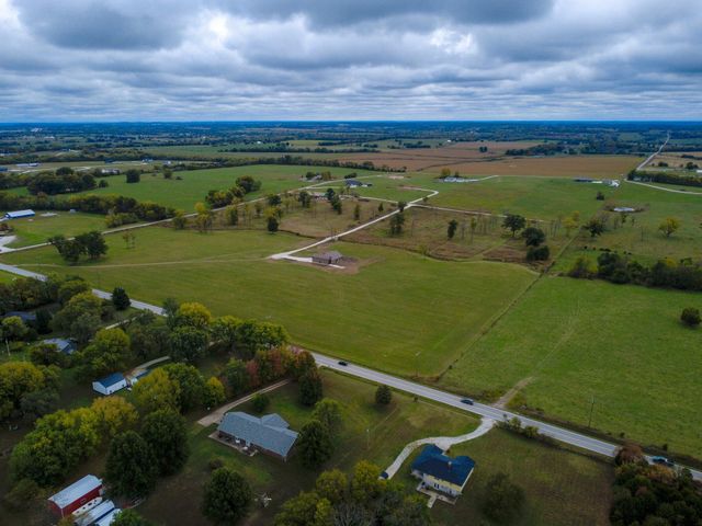 000 South 82nd Road, Bolivar, MO 65613