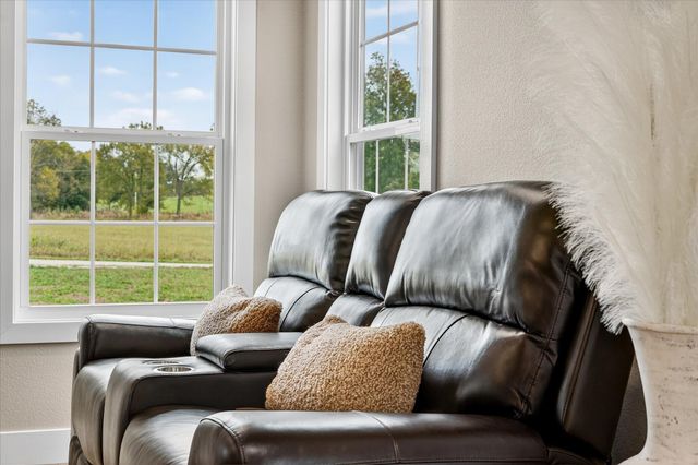 000 South 82nd Road, Bolivar, MO 65613