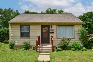 7800 W Palmetto AVENUE, Milwaukee, WI 53218