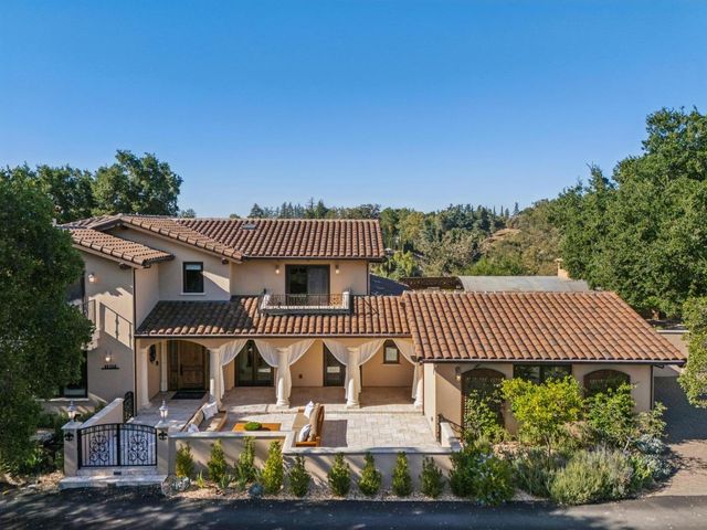 15730 Shannon Heights Road, Los Gatos, CA 95032