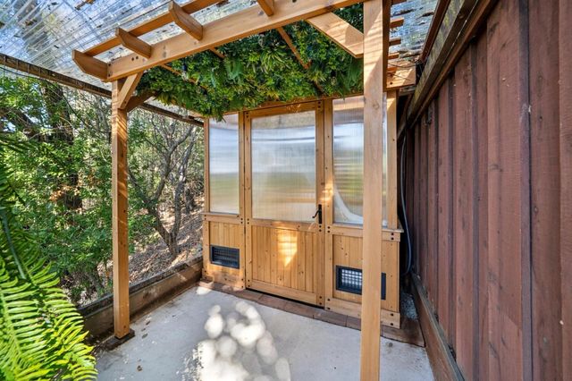 15730 Shannon Heights Road, Los Gatos, CA 95032