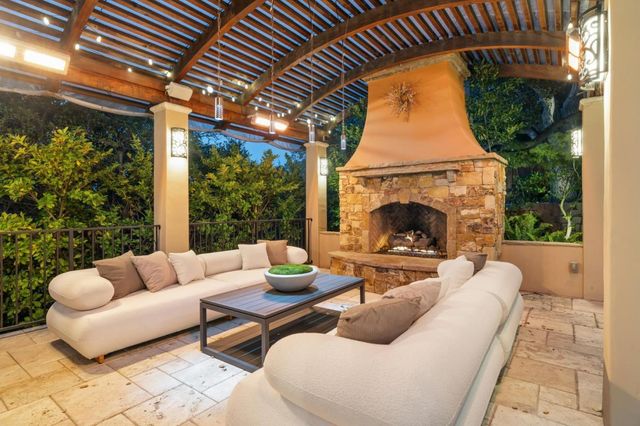 15730 Shannon Heights Road, Los Gatos, CA 95032