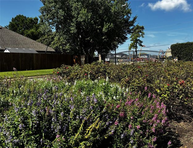 22410 Barrell Springs Lane, Tomball, TX 77375