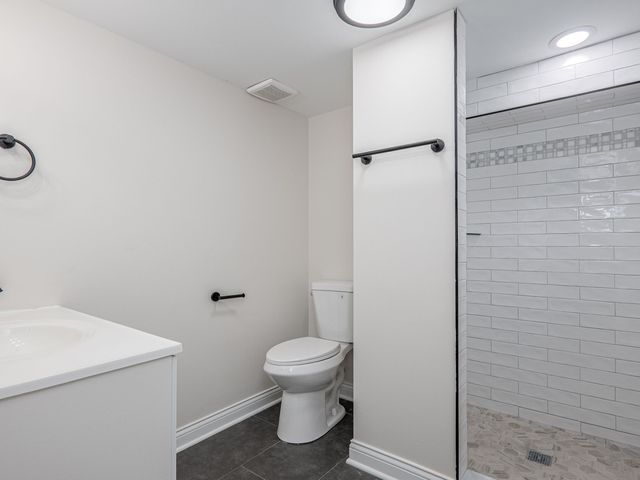 8504 S Baltimore Avenue, Chicago, IL 60617