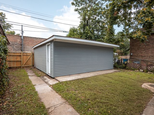 8504 S Baltimore Avenue, Chicago, IL 60617