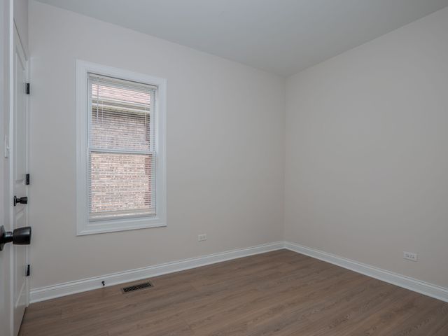 8504 S Baltimore Avenue, Chicago, IL 60617