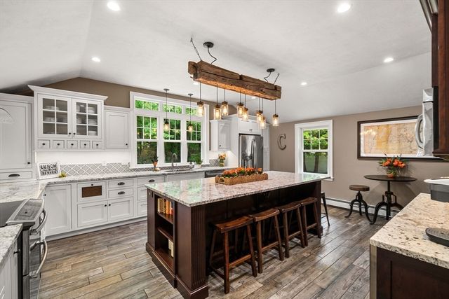 18 Gleason Rd, Reading, MA 01867