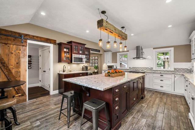 18 Gleason Rd, Reading, MA 01867