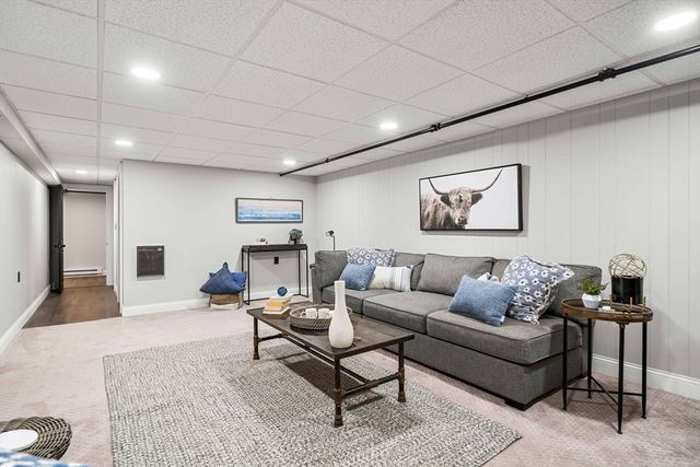 18 Gleason Rd, Reading, MA 01867