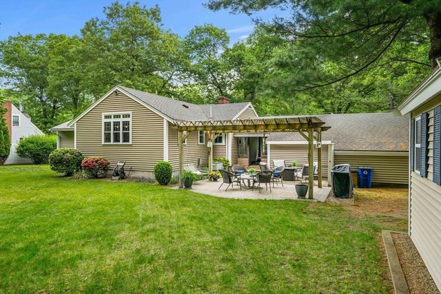 18 Gleason Rd, Reading, MA 01867