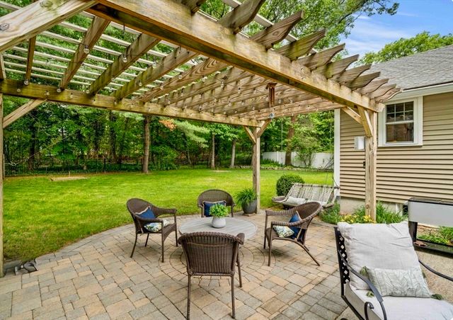 18 Gleason Rd, Reading, MA 01867