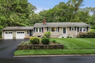 18 Gleason Rd, Reading, MA 01867