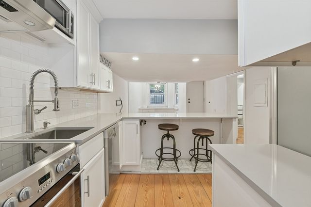 15 Saint George St 1, Boston, MA 02118