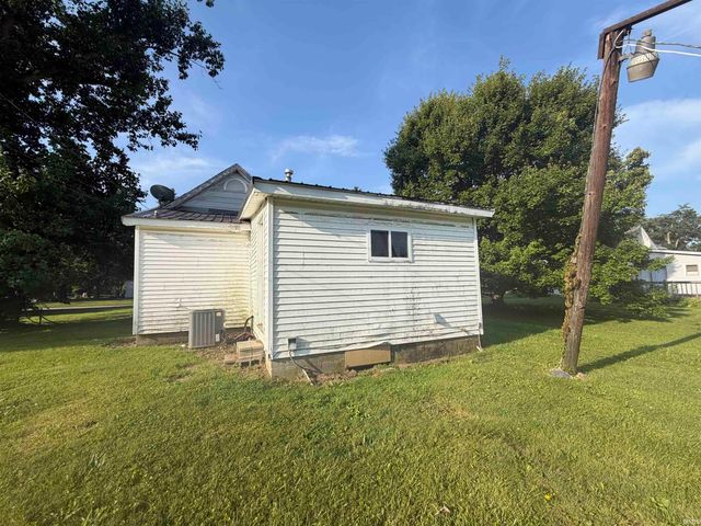 517 E 4Th Street, Hartford City, IN 47348