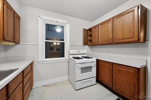 1083 Benz Avenue, Cincinnati, OH 45238
