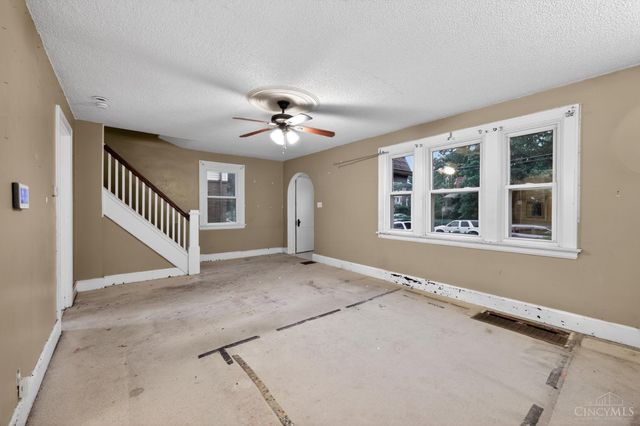 1083 Benz Avenue, Cincinnati, OH 45238