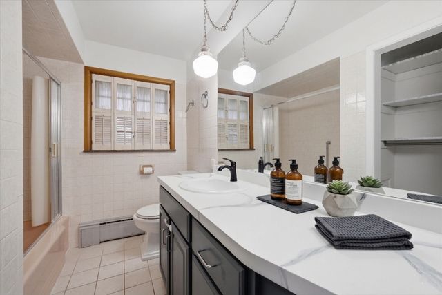 373 W Glengate Avenue, Chicago Heights, IL 60411