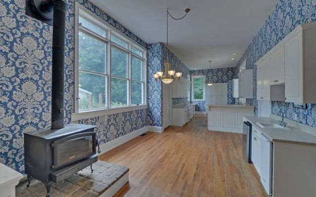 330 River Road, Westminster, SC 29693