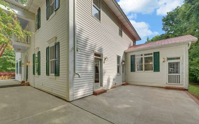 330 River Road, Westminster, SC 29693