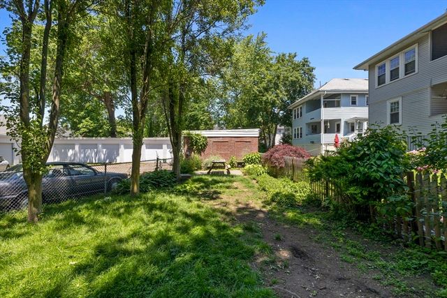 70 Wren St, Boston, MA 02132