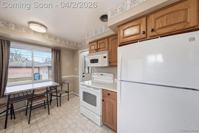 28605 Diesing Drive, Madison Heights, MI 48071