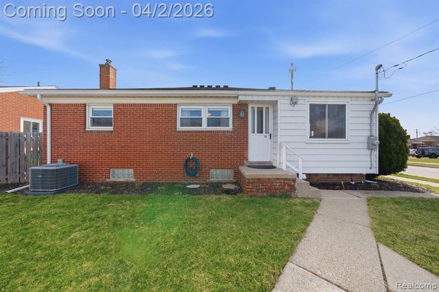 28605 Diesing Drive, Madison Heights, MI 48071