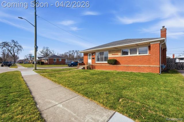 28605 Diesing Drive, Madison Heights, MI 48071