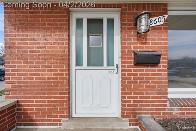 28605 Diesing Drive, Madison Heights, MI 48071