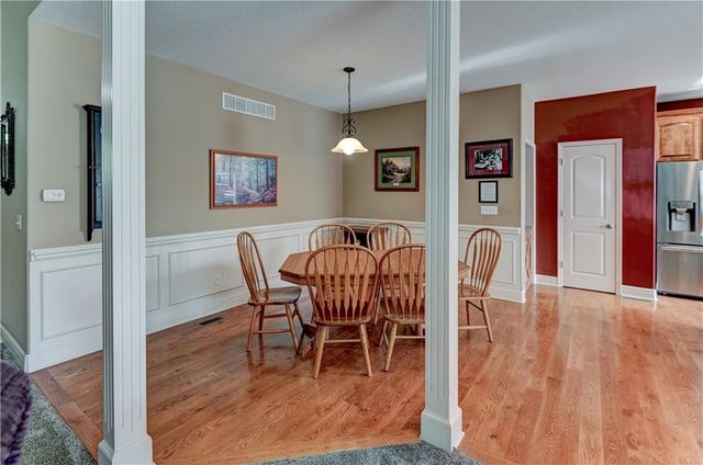 1018 N Old Mill Road, Independence, MO 64056