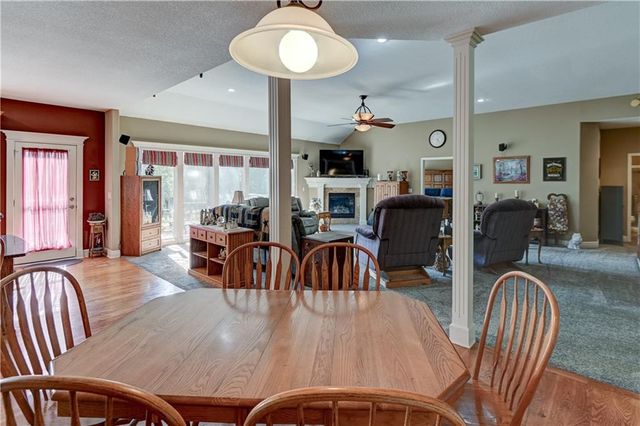 1018 N Old Mill Road, Independence, MO 64056