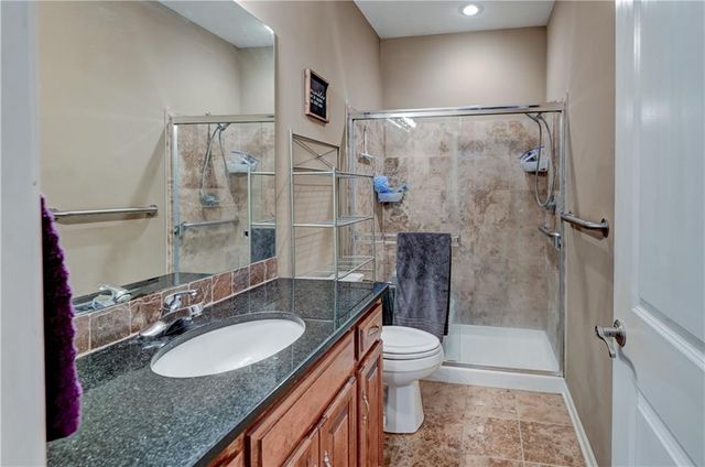 1018 N Old Mill Road, Independence, MO 64056