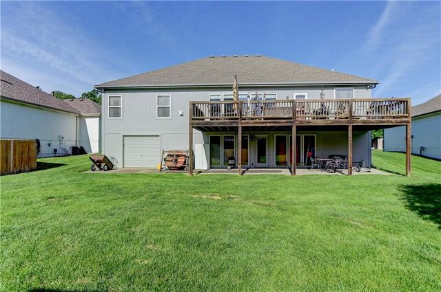 1018 N Old Mill Road, Independence, MO 64056