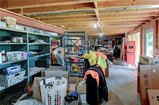 1018 N Old Mill Road, Independence, MO 64056