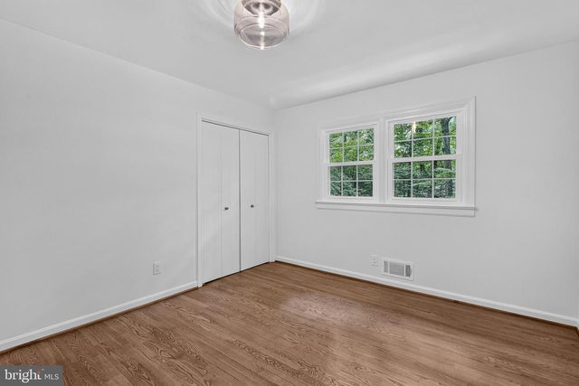 2511 CHARLESTOWN LN, Reston, VA 20191
