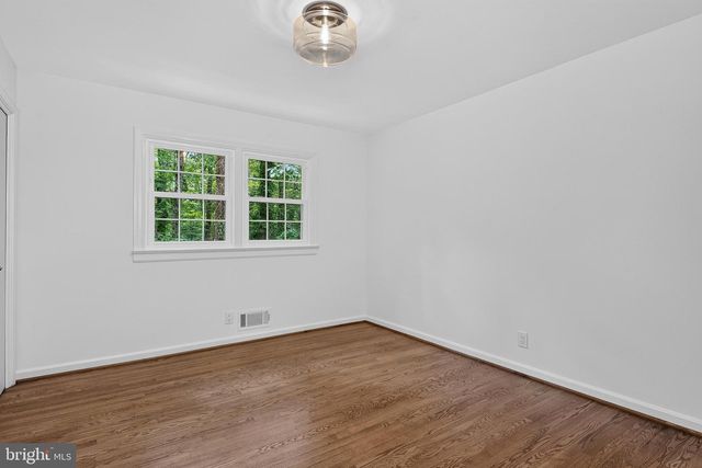 2511 CHARLESTOWN LN, Reston, VA 20191