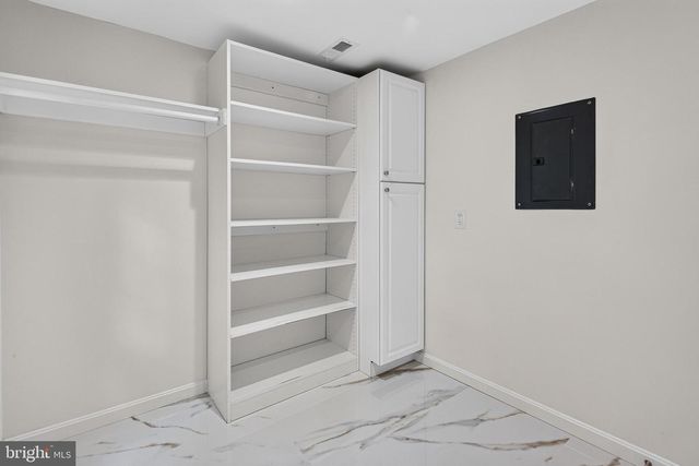 2511 CHARLESTOWN LN, Reston, VA 20191
