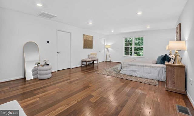 2511 CHARLESTOWN LN, Reston, VA 20191