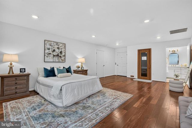 2511 CHARLESTOWN LN, Reston, VA 20191