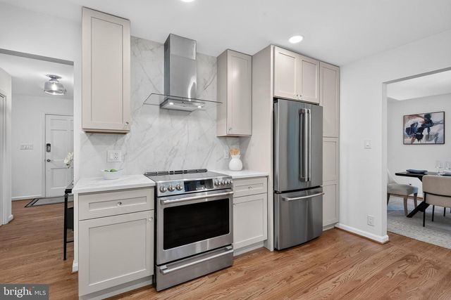 2511 CHARLESTOWN LN, Reston, VA 20191