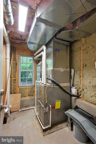 2511 CHARLESTOWN LN, Reston, VA 20191