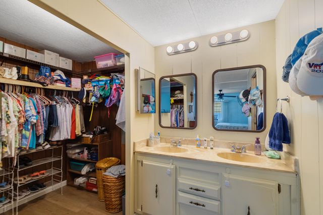 2520 SE Penny Lane, Stuart, FL 34994