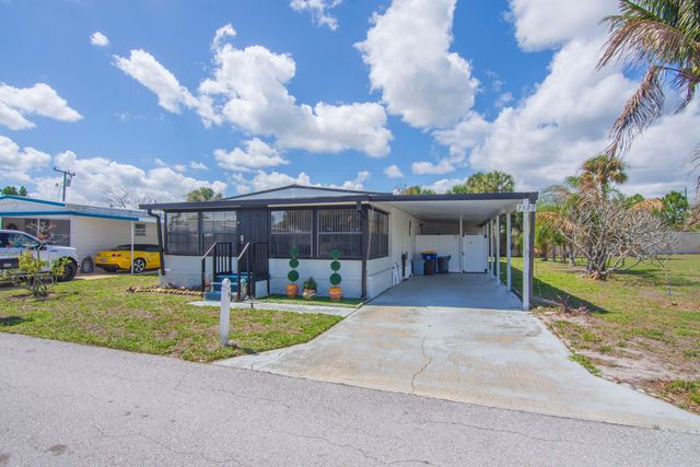 2520 SE Penny Lane, Stuart, FL 34994