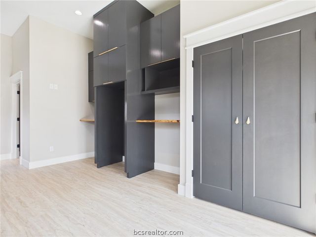 5085 North Oakland Lane, Bryan, TX 77808