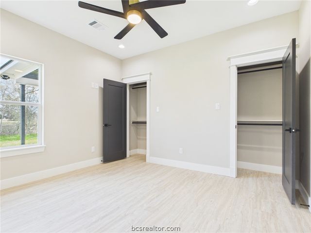 5085 North Oakland Lane, Bryan, TX 77808