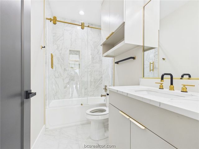 5085 North Oakland Lane, Bryan, TX 77808