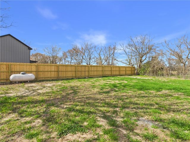 5085 North Oakland Lane, Bryan, TX 77808